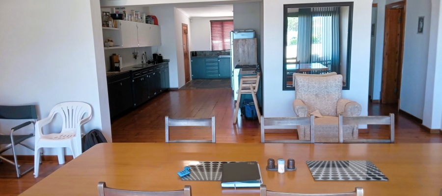 To Let 5 Bedroom Property for Rent in Gordons Bay Village Western Cape